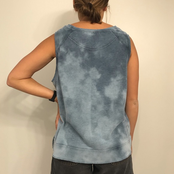 GAP TYE DYE TANK! - Picture 2 of 2